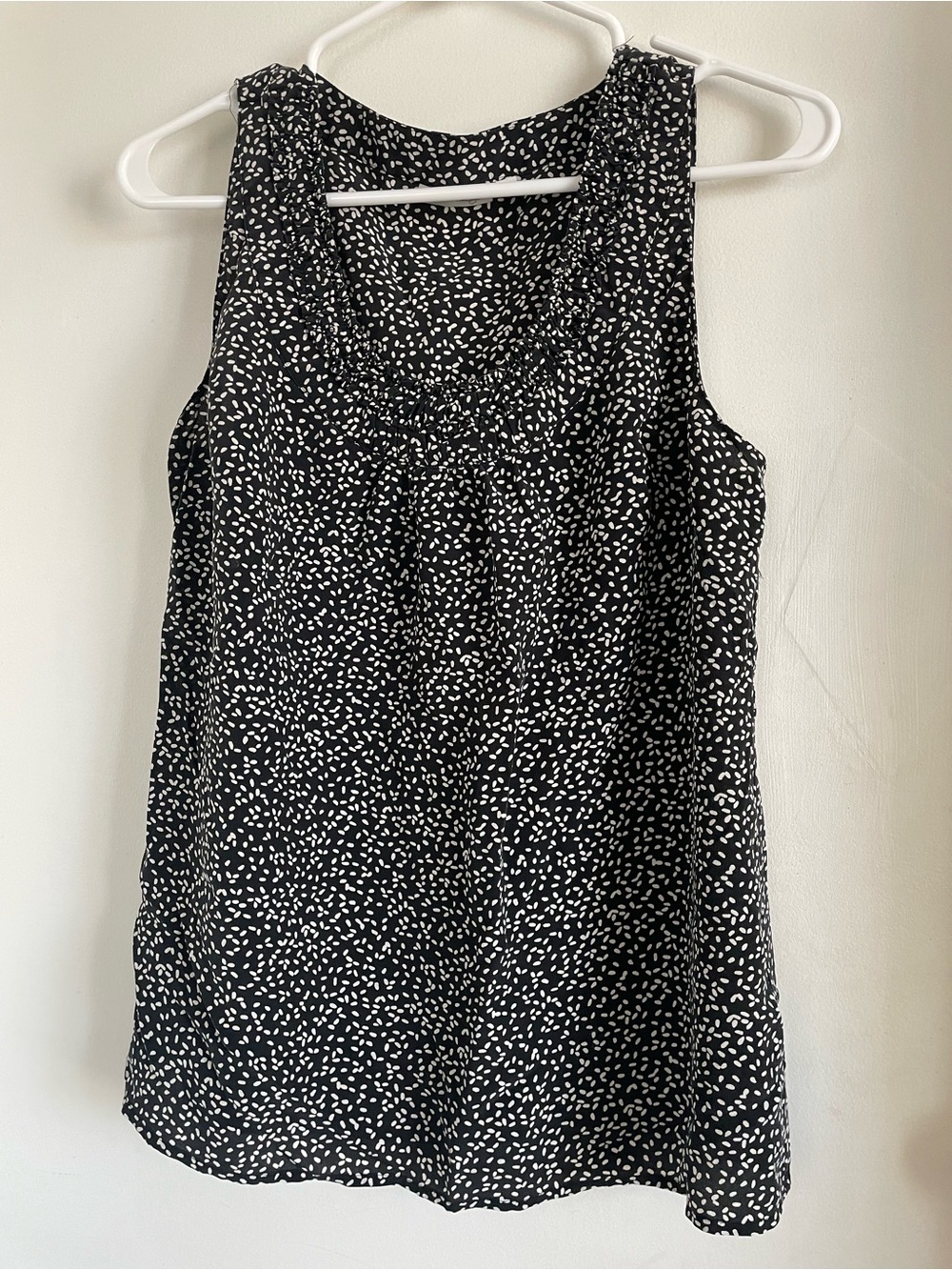 Halogen Black and White Printed Sleeveless Camisole